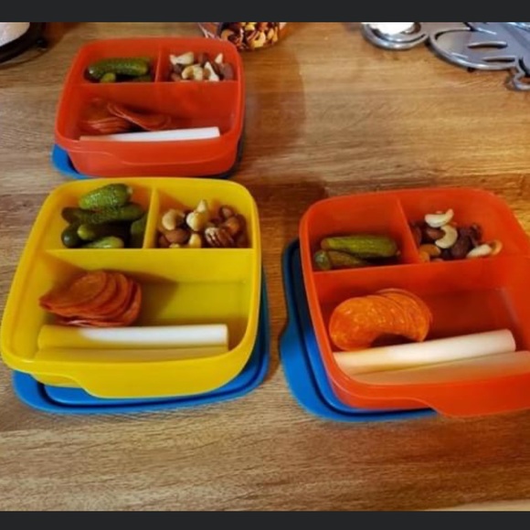 Tupperware divided lunch containers - Picture 8 of 8